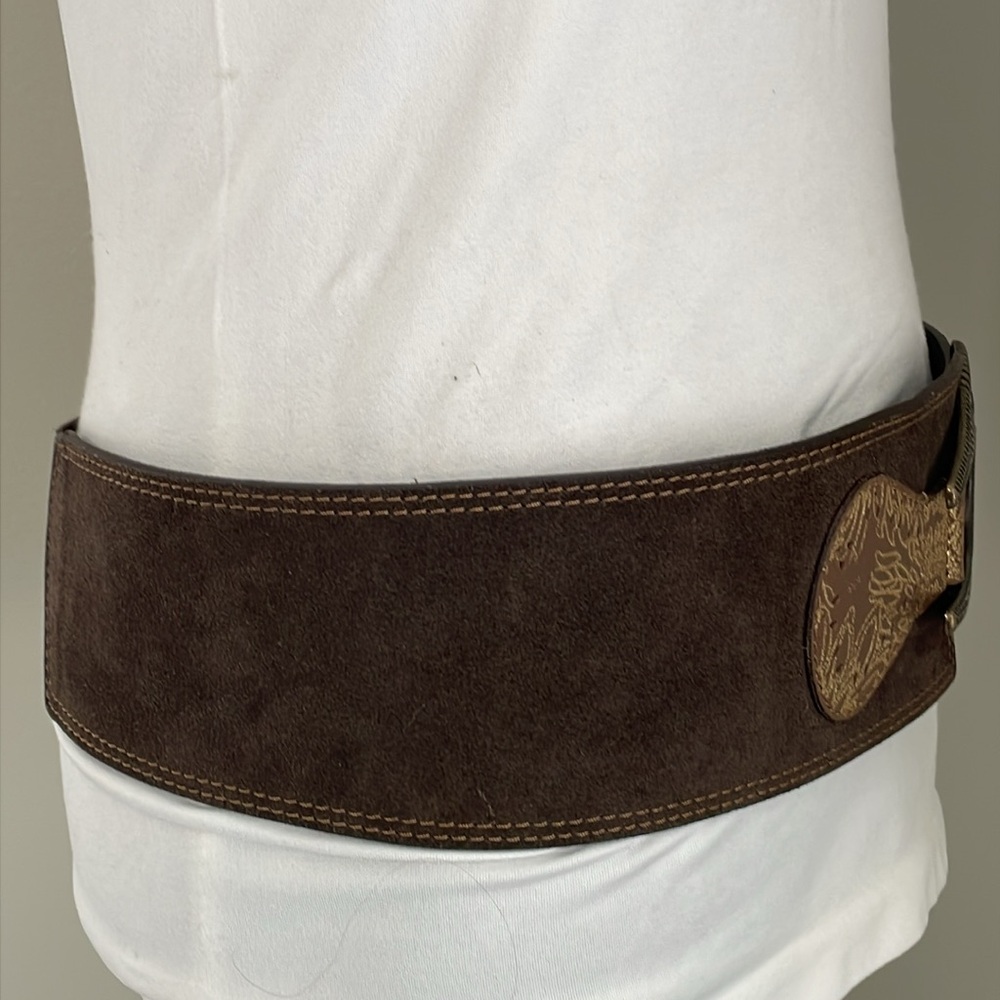 Chico’s Size Medium brown suede leather elastic hook closure gold print belt. - Picture 4 of 12